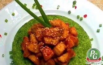 Cơm chiên rau xanh ăn kèm gà sốt xí muội 1 com chien rau xanh an kem ga sot xi muoi