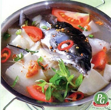 Phạm Gia Food mách bạn món canh đầu cá hồi chua ngọt cho buổi trưa nóng nực 1 canh dau ca hoi chua ngot