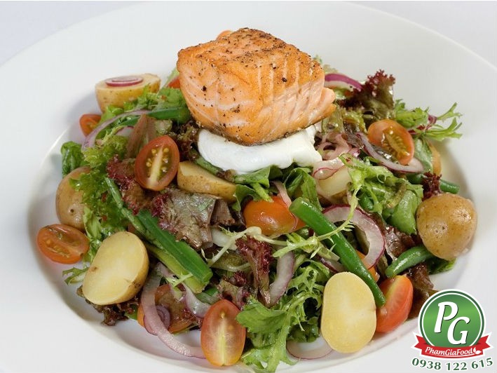Salad cá hồi chiên, món ăn không làm tăng cân mà lại siêu hấp dẫn 1 salad ca hoi