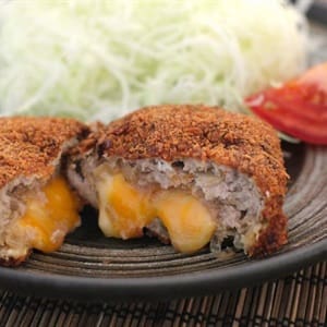 Menchi Katsu - Thịt viên chiên giòn kiểu Nhật ngon khó cưỡng 1 1551952458 8430 ook step4 636804020707490572