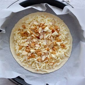 Bánh pizza phô mai Gorgonzola dễ làm mà lại cực ngon 1 1554099206 2870 ook step1 636728853035598630