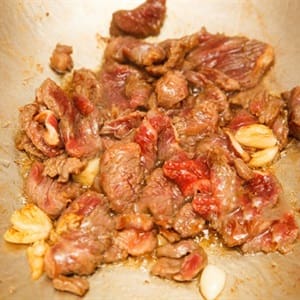 Thịt bò Úc xào ngồng, món ngon cho bữa cơm tối 1 recipe24982 prepare step1 636481533506347465