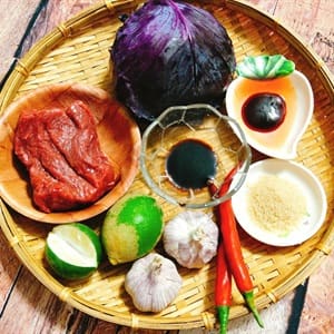 Gỏi bắp cải tím trộn thịt bò Mỹ, ăn là mê 1 recipe43157 cook step1 636783192111714858