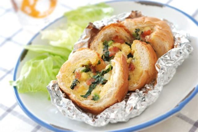 PHẠM GIA FOOD HƯỚNG DẪN BẠN CÁCH LÀM BÁNH MÌ PHÔ MAI BACON ĐÚT LÒ 1 16