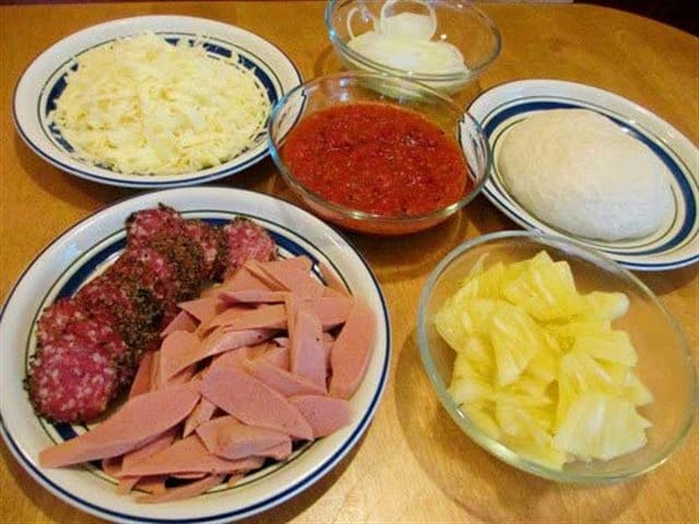 PHẠM GIA FOOD HƯỚNG DẪN BẠN CÁCH LÀM PIZZA XÚC XÍCH PHÔ MAI CỰC NGON NGAY TẠI NHÀ 1 16