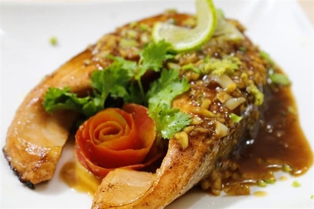 PHẠM GIA FOOD HƯỚNG DẪN BẠN CÁCH LÀM CÁ HỒI ÁP CHẢO SỐT BƠ CHANH 1 10