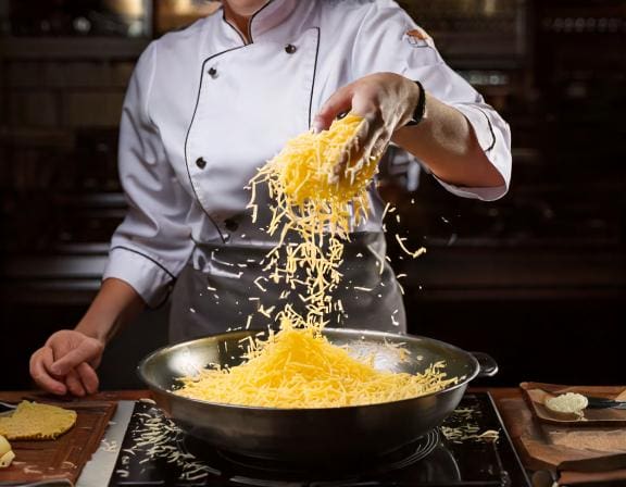 Khám Phá Vẻ Đẹp Ẩm Thực Của Phô Mai Bào Sợi Mozzarella - Hương Vị Từ Ý