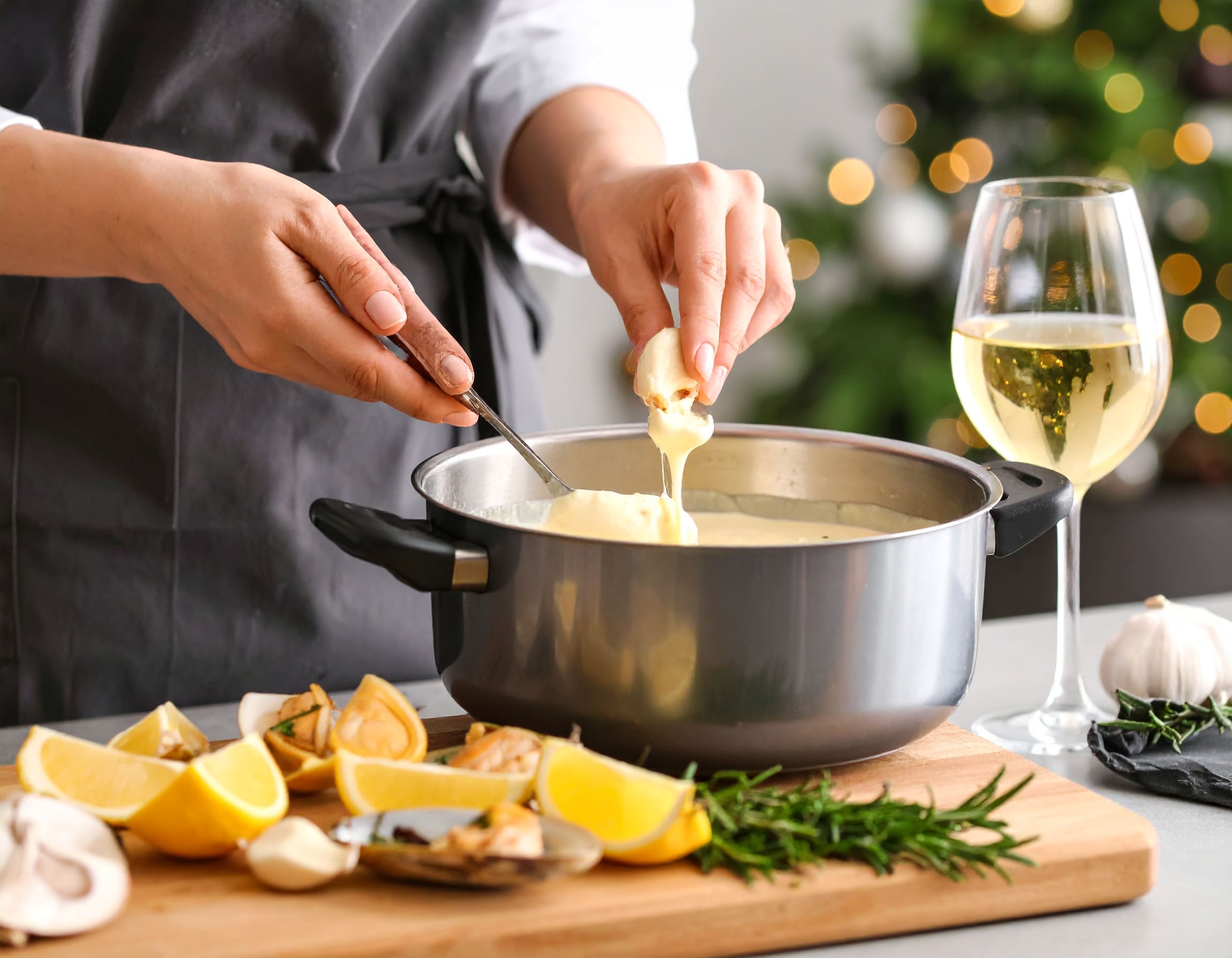 Học Làm Sốt Bơ Tỏi Thơm Ngon Cho Món Hải Sản 1 Học Làm Sốt Bơ Tỏi Thơm Ngon Cho Món Hải Sản